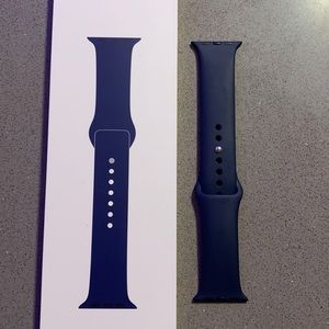 40 mm Apple Watch band. Like new.